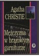 Mężczyzna w brązowym garniturze Agatha Christie