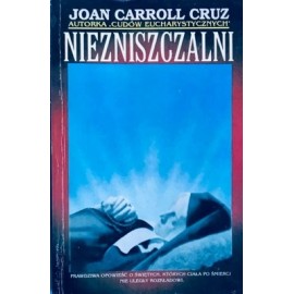 Niezniszczalni Joan Carroll Cruz